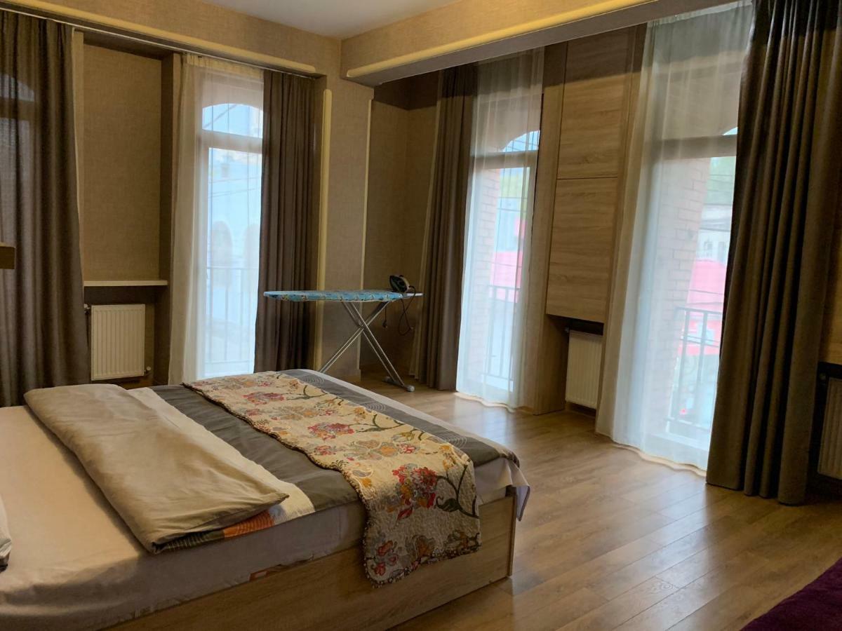 Lilika Apartments On Meskhishvili Тбилиси Екстериор снимка